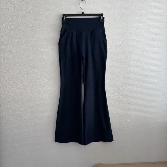 Beyond Yoga Nocturnal Navy Spacedye All Day Flare High Waisted Pant - Size Med - Picture 4 of 7